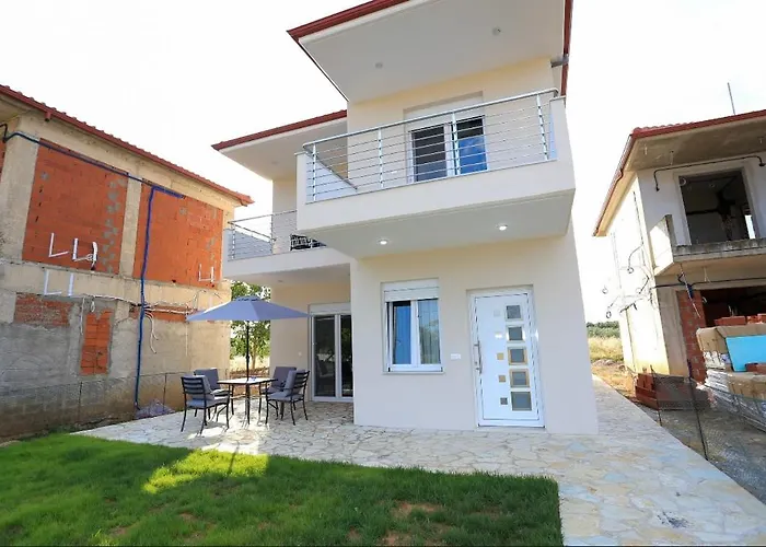 Stenija Vilă Paralia Dionysiou